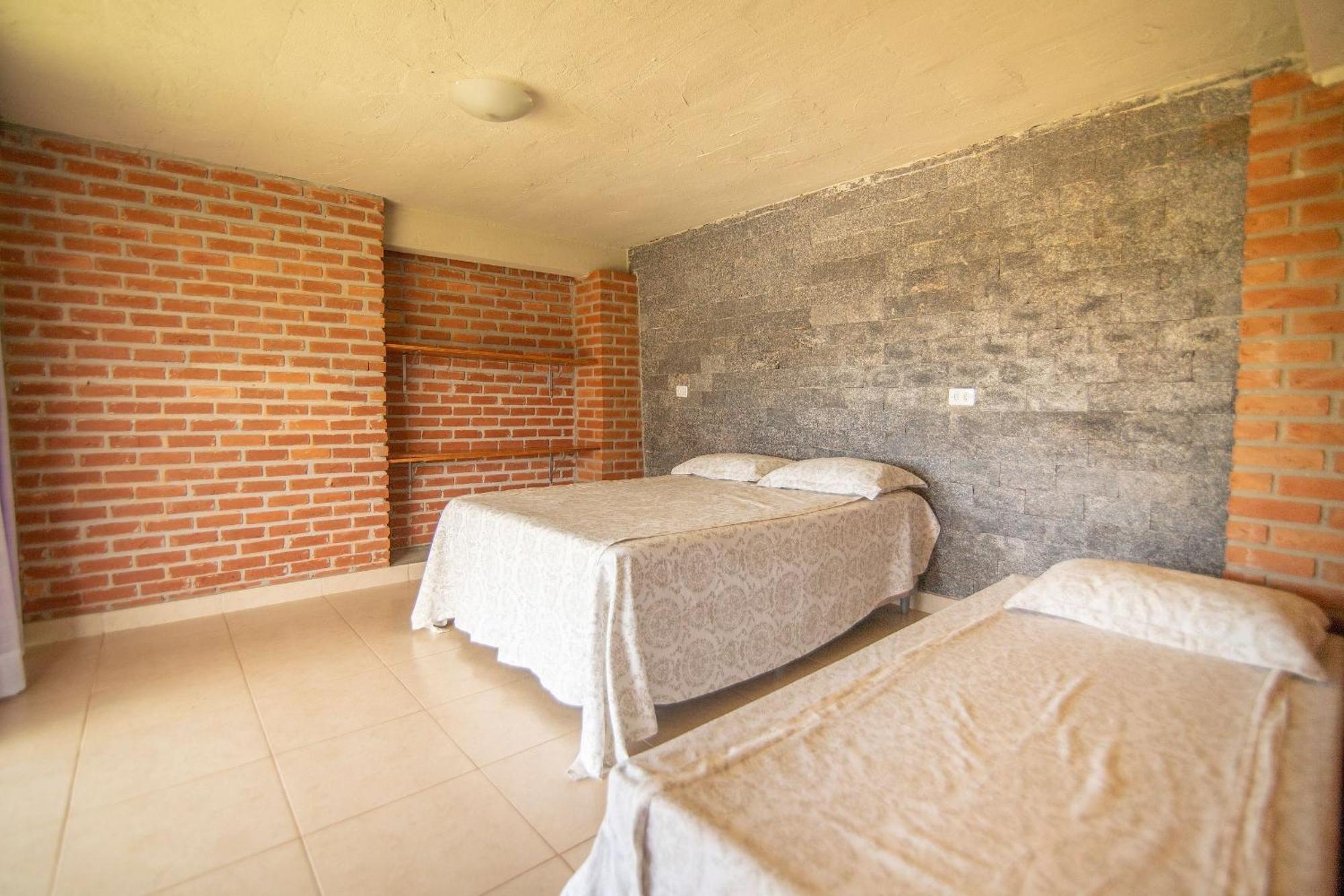 Recanto De Lazer C/ Piscina, Bar Molhado E Sinuca Estadia no rancho *